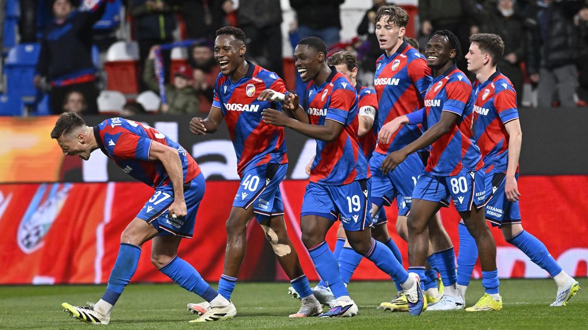 Slavia v jízdě za titulem vyzve Plzeň, Sparta hraje v Teplicích